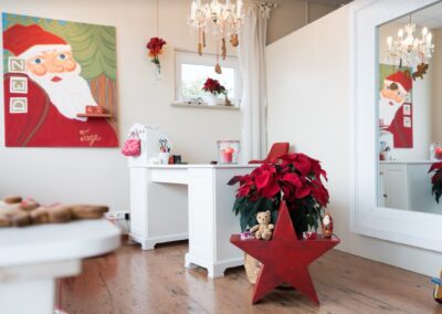 Eingangsbereich KinderPhysio Dörr weihnachtlich dekoriert
